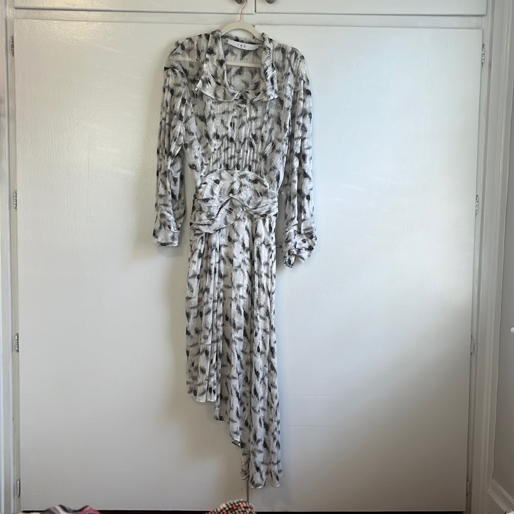 IRO- Women’s flowy maxi dress!!